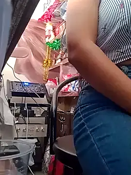 VivienAndClark online show from 12-11-24, 03:58