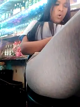 VivienAndClark online show from 03-18-25, 08:59