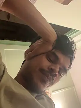 hitlar1026 online show from 12-21-25, 12:24