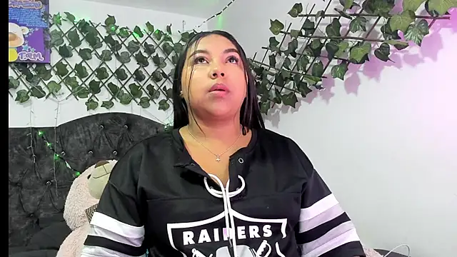 PaulinaSwan online show from 11-20-25, 07:09