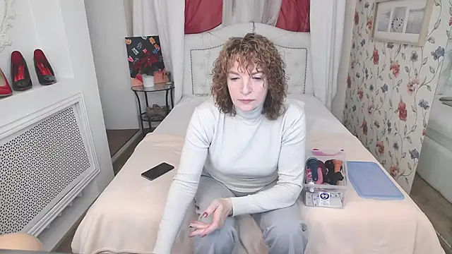 AmiHotGranny online show from 09-30-25, 06:30