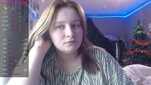 Light Luna online show from 01-12-26, 03:41