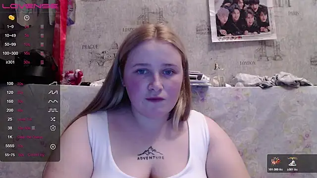 Light Luna online show from 10-28-25, 02:49