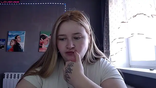 Light Luna online show from 10-25-25, 08:13