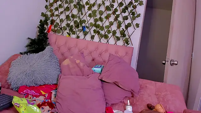 kimmysantoo online show from 10-28-25, 07:18