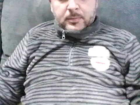 Snapshot of daky_86 chatting on 02-19-25, 04:00 daky 86 online show from 02-19-25, 04:00