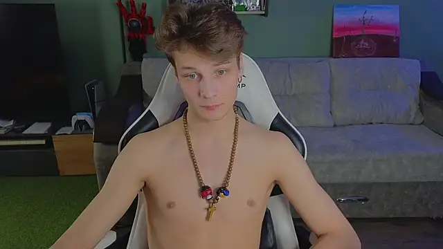 TeddyLiLboy online show from 12-21-25, 10:10