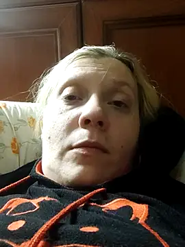 Snapshot of LeraSweet chatting on 06-18-26, 08:14 LeraSweet online show from 06-18-26, 08:14