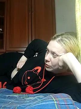Snapshot of LeraSweet chatting on 06-08-26, 08:09 LeraSweet online show from 06-08-26, 08:09