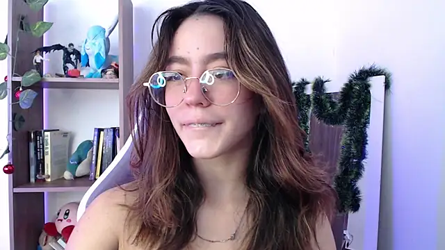 Snapshot of BlairVicent chatting on 12-17-24, 12:11 BlairVicent online show from 12-17-24, 12:11