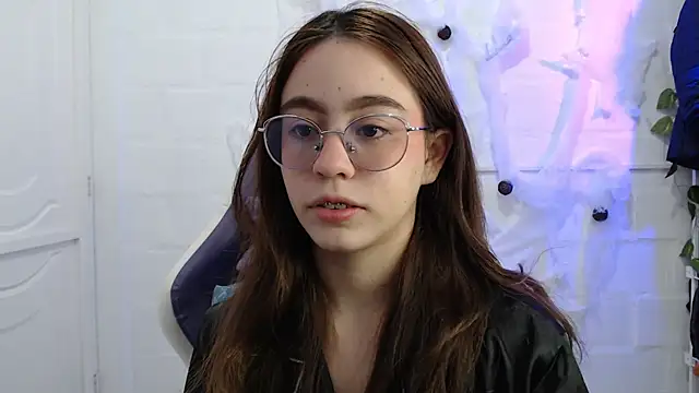 Snapshot of BlairVicent chatting on 10-15-25, 01:52 BlairVicent online show from 10-15-25, 01:52