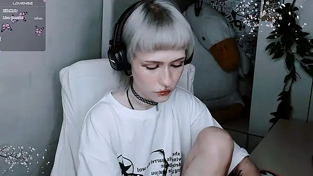 say mary online show from 11-05-25, 04:54