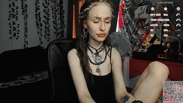 Snapshot of say_mary chatting on 07-12-26, 12:28 say mary online show from 07-12-26, 12:28