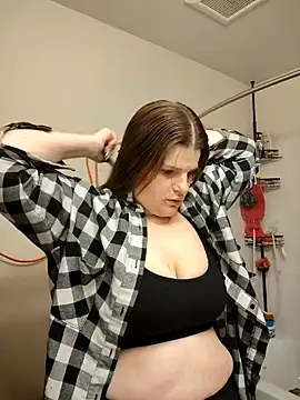 BeckiTooSweet online show from 01-24-25, 08:11