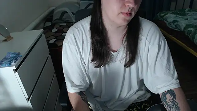 EvaMiron online show from 10-24-25, 01:10