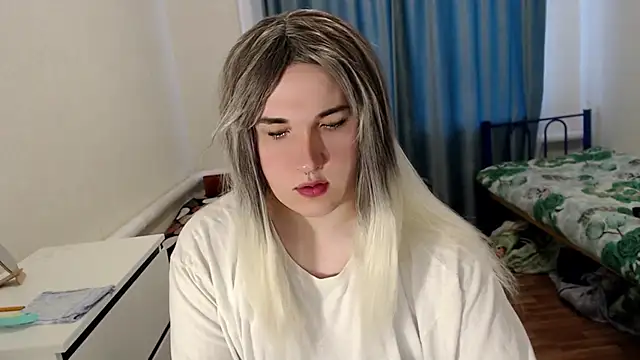 EvaMiron online show from 04-15-26, 03:12