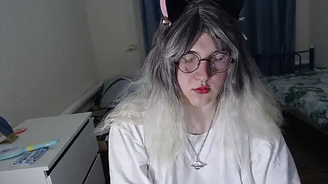 EvaMiron online show from 02-16-26, 03:43