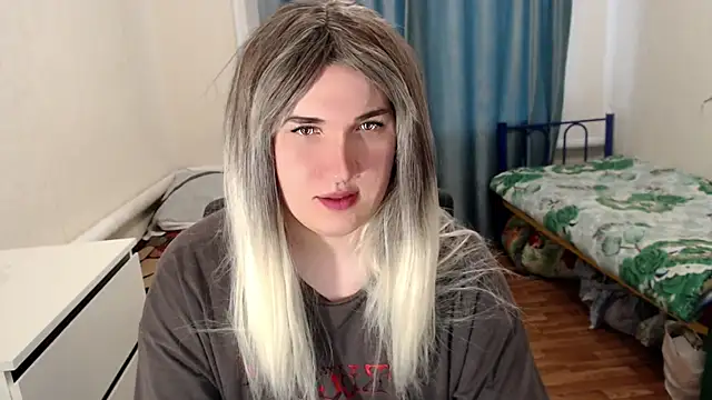 EvaMiron online show from 04-13-26, 04:49