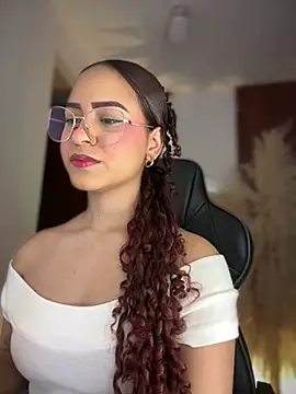 Snapshot of gretta_kler1 chatting on 05-29-26, 11:33 gretta kler1 online show from 05-29-26, 11:33