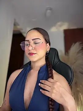 Snapshot of gretta_kler1 chatting on 05-01-26, 12:15 gretta kler1 online show from 05-01-26, 12:15