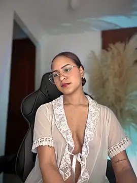 Snapshot of gretta_kler1 chatting on 10-03-25, 11:56 gretta kler1 online show from 10-03-25, 11:56