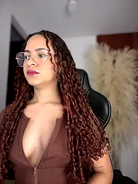 Snapshot of gretta_kler1 chatting on 10-16-25, 12:24 gretta kler1 online show from 10-16-25, 12:24