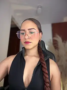 Snapshot of gretta_kler1 chatting on 05-06-26, 03:38 gretta kler1 online show from 05-06-26, 03:38