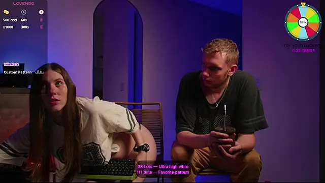 Snapshot of VunderSEX chatting on 09-19-25, 07:18 VunderSEX online show from 09-19-25, 07:18