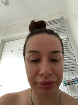 deliaroyal online show from 03-27-26, 01:34