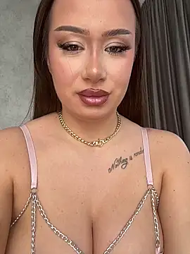 deliaroyal online show from 12-04-25, 10:36