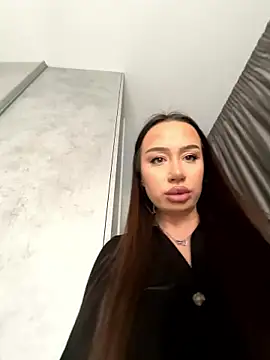 deliaroyal online show from 01-18-26, 01:14