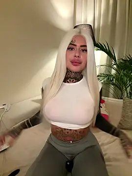 bambixboo online show from 10-23-25, 08:51