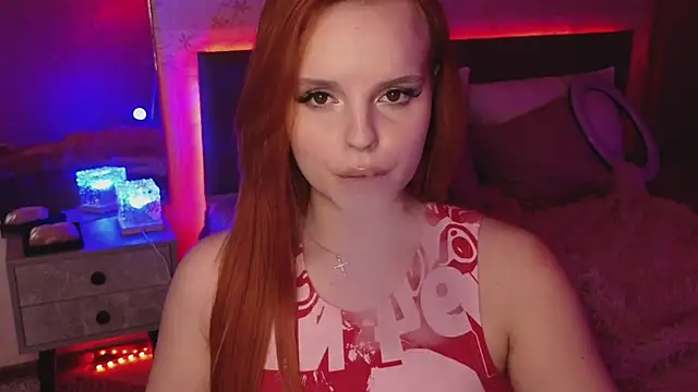 Snapshot of KristiRosee chatting on 12-13-24, 04:33 KristiRosee online show from 12-13-24, 04:33