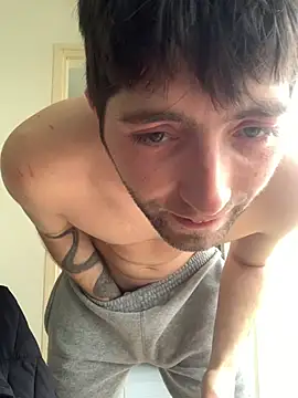 GuillaumebeauZizi online show from 02-10-26, 10:03