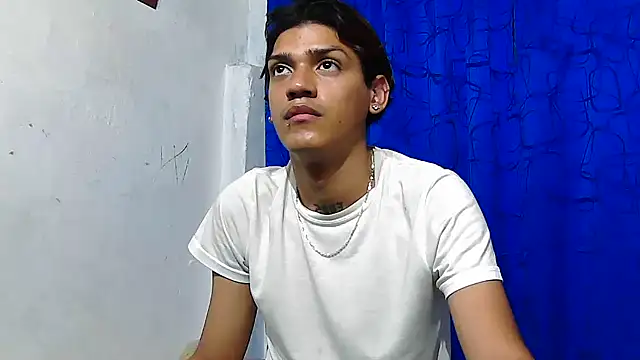 Snapshot of Samuelsince chatting on 04-07-26, 08:38 Samuelsince online show from 04-07-26, 08:38