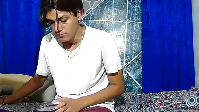 Snapshot of Samuelsince chatting on 11-27-25, 05:08 Samuelsince online show from 11-27-25, 05:08