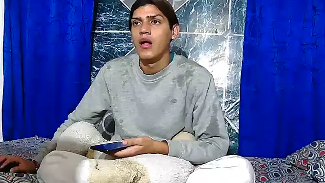 Snapshot of Samuelsince chatting on 11-28-25, 06:24 Samuelsince online show from 11-28-25, 06:24