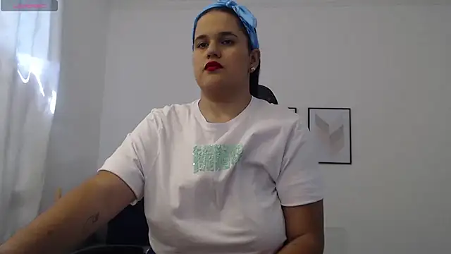 natalia curvy1 online show from 09-19-25, 06:01