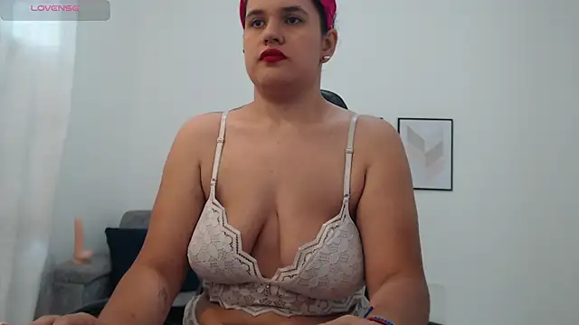 natalia curvy1 online show from 10-23-25, 05:22