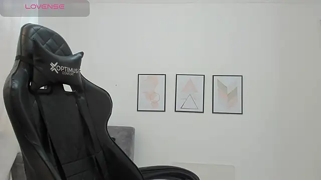 natalia curvy1 online show from 02-12-26, 05:45