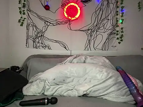 Snapshot of kinkygirl420x chatting on 12-12-24, 06:21 kinkygirl420x online show from 12-12-24, 06:21