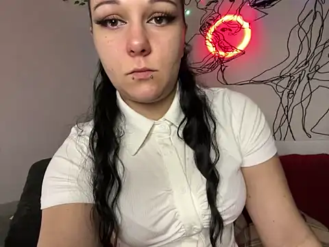 Snapshot of kinkygirl420x chatting on 12-22-24, 04:27 kinkygirl420x online show from 12-22-24, 04:27