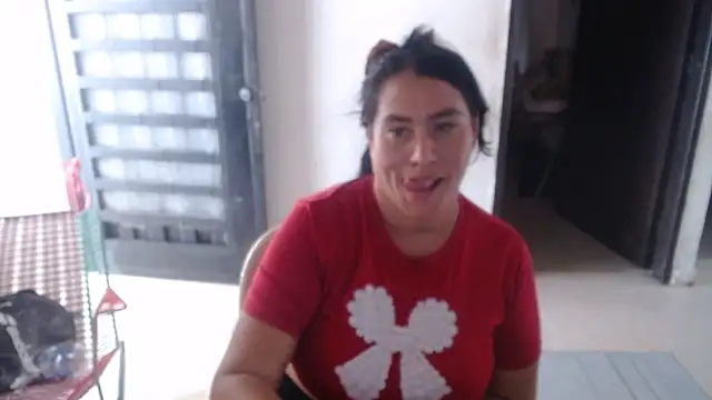 Snapshot of Debora_1_2_3 chatting on 04-30-26, 04:25 Debora 1 2 3 online show from 04-30-26, 04:25