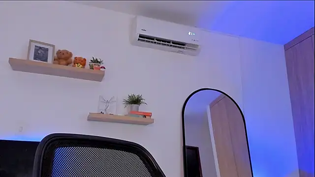 Snapshot of rose_saenz chatting on 03-20-25, 11:23 rose saenz online show from 03-20-25, 11:23