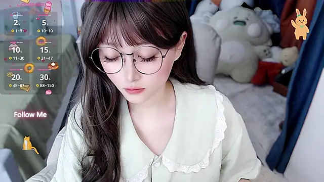 Snapshot of Sweet-18wanwan chatting on 05-20-26, 04:04 Sweet-18wanwan online show from 05-20-26, 04:04