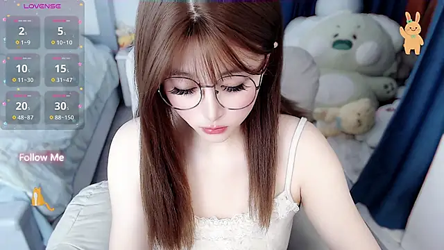 Snapshot of Sweet-18wanwan chatting on 04-19-26, 04:08 Sweet-18wanwan online show from 04-19-26, 04:08