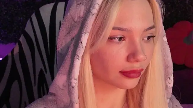 SandraBoyl online show from 11-23-25, 08:57