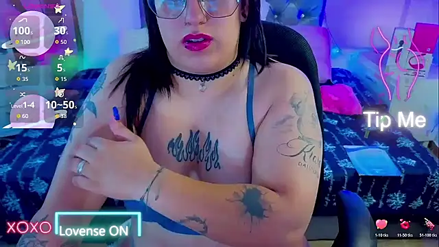 Snapshot of NatalieHarris chatting on 06-02-26, 06:19 NatalieHarris online show from 06-02-26, 06:19