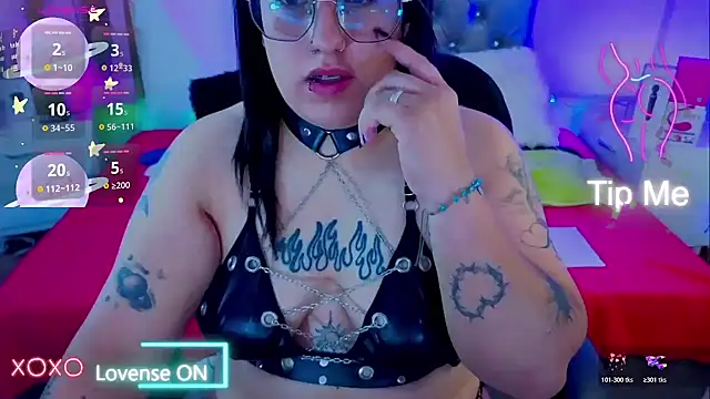 Snapshot of NatalieHarris chatting on 05-27-26, 06:15 NatalieHarris online show from 05-27-26, 06:15