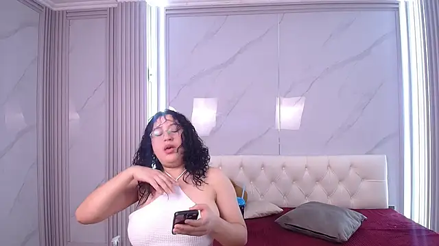 Little Cuttie  online show from 09-17-25, 04:47